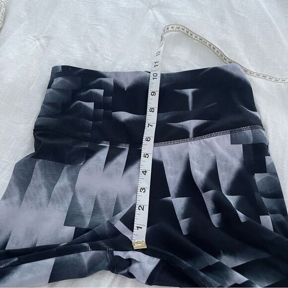 Reebok Lux Studio Women’s XS Black White Bold 2.0 Leggings High Rise - Picture 6 of 8